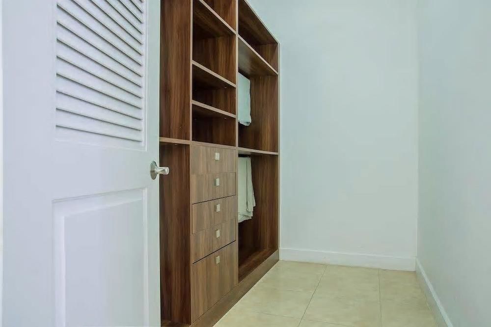 New Kingston Guest Apt At Sonoma Estate Buitenkant foto