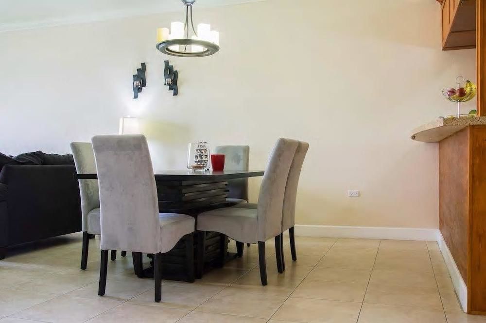 New Kingston Guest Apt At Sonoma Estate Buitenkant foto