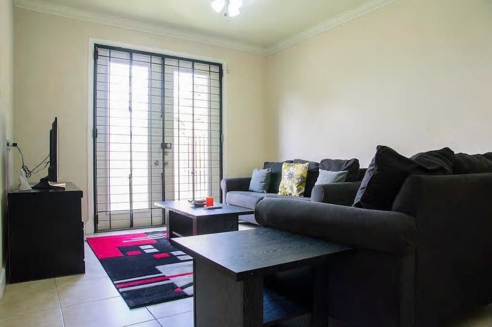 New Kingston Guest Apt At Sonoma Estate Buitenkant foto