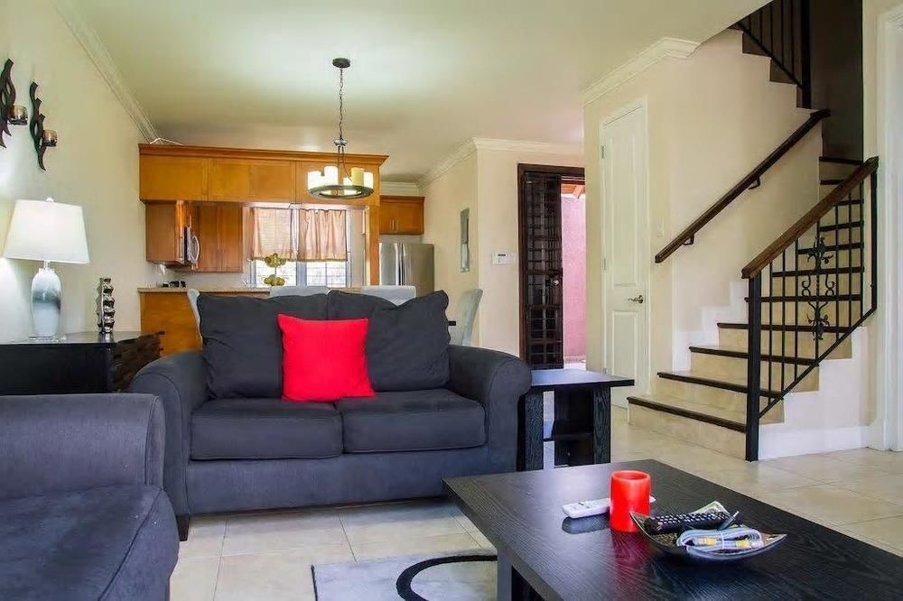 New Kingston Guest Apt At Sonoma Estate Buitenkant foto